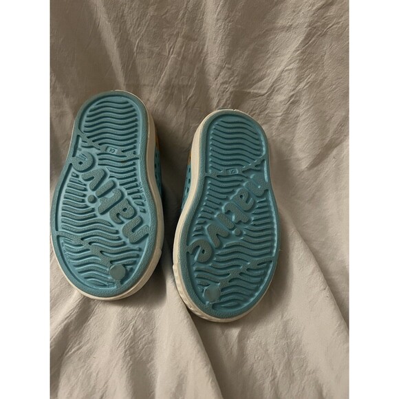 Native Slip-On Sneaker’s  Size C4 - Picture 6 of 7